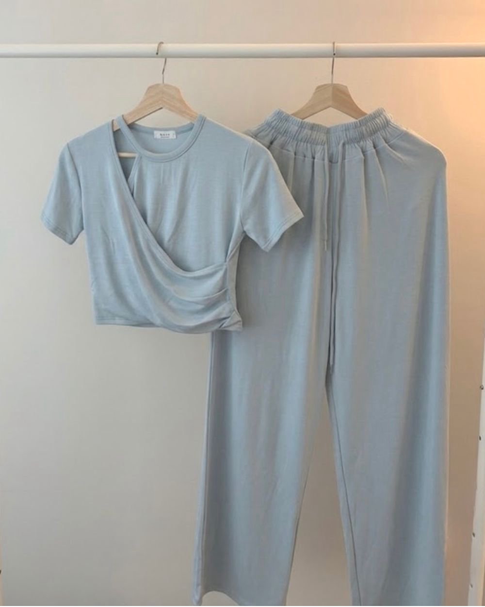 Breezy Summer Wide-Leg Setup